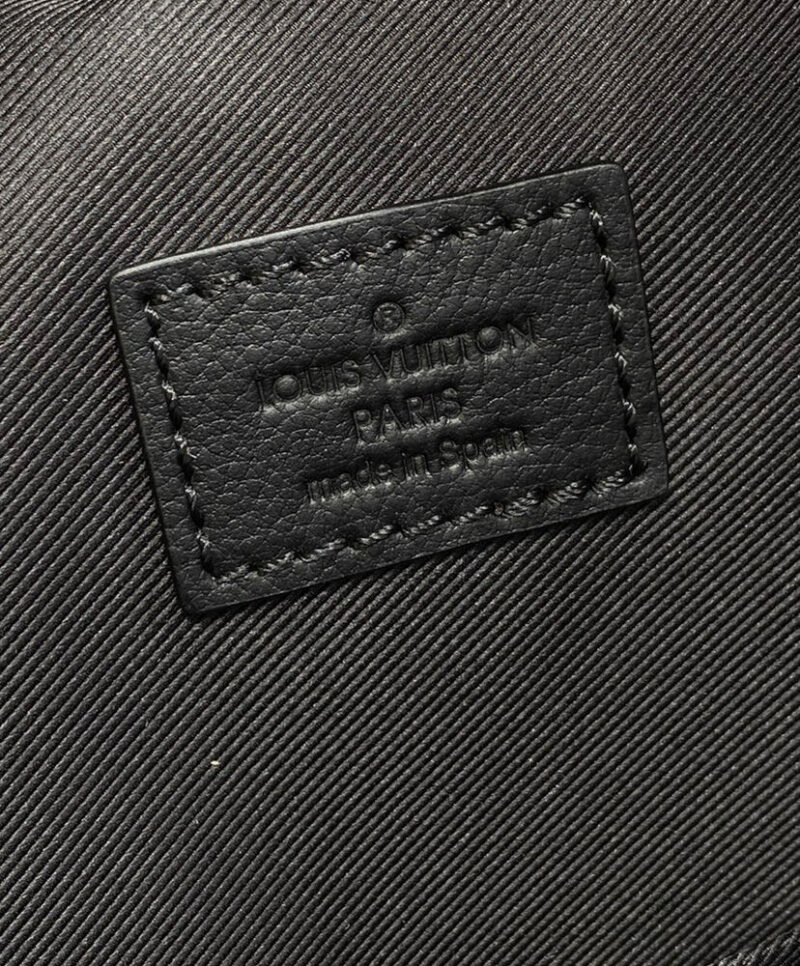 Louis Vuitton Discovery Backpack M46553 Black